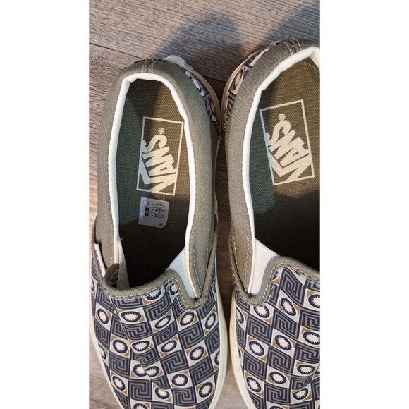 Vans Classic Slip On Geo Trek Sneaker Women 7.5 - Picture 8 of 9